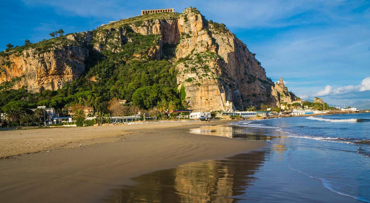 Casa Domitilla Vista Mare - Spiagge, Storia & Relax Wifi - Netflix Terracina Bagian luar foto